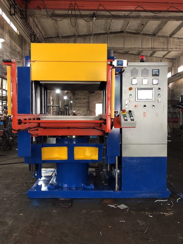 平板硫化機(jī)的安全操作事項(xiàng)有哪些？